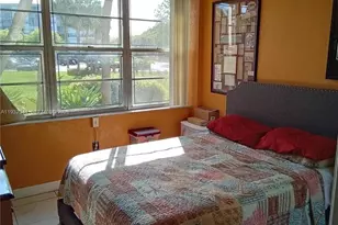 1000 St Charles Pl, Pembroke Pines, FL 33026 - Photo 10