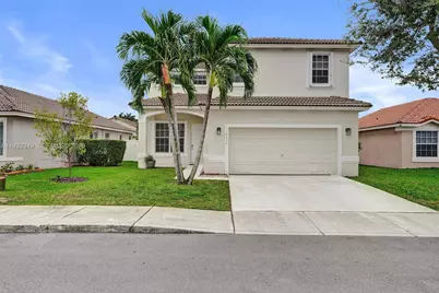 16452 NW 22nd St, Pembroke Pines, FL 33028 - Photo 1