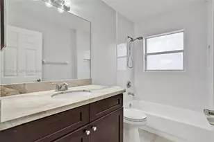 16452 NW 22nd St, Pembroke Pines, FL 33028 - Photo 22