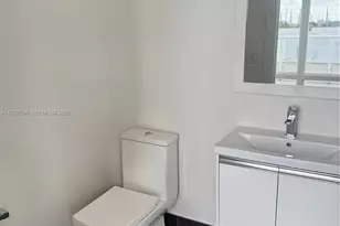 10550 NW 65th Ln, Doral, FL 33178 - Photo 40