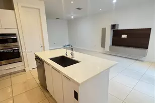 10550 NW 65th Ln, Doral, FL 33178 - Photo 8