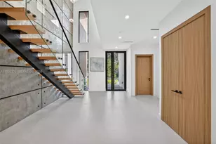 1013 SE 9th St, Fort Lauderdale, FL 33316 - Photo 4