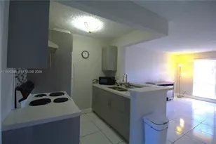 7155 Miami Lakes Dr, Miami Lakes, FL 33014 - Photo 10