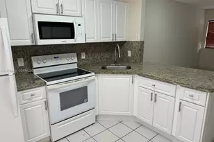 5290 W 21st Ct, Hialeah, FL 33016 - Photo 6