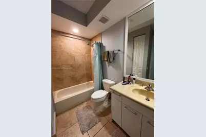 876 W Spinnaker Dr W #876, Hollywood, FL 33019 - Photo 24