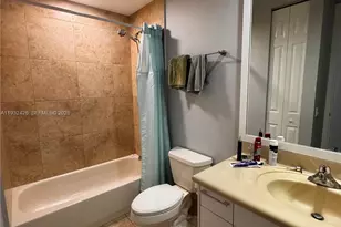 876 W Spinnaker Dr W, Hollywood, FL 33019 - Photo 24