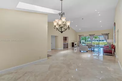 7840 NW 86th Ter, Tamarac, FL 33321 - Photo 8