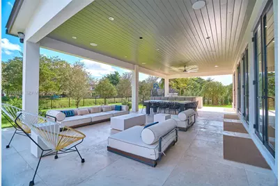 11001 SW 74th Ave, Pinecrest, FL 33156 - Photo 6