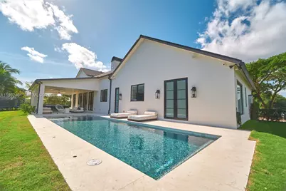 11001 SW 74th Ave, Pinecrest, FL 33156 - Photo 8