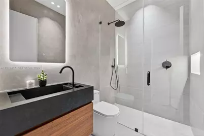 830 Oriole Ave, Miami Springs, FL 33166 - Photo 26