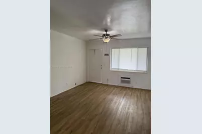 325 NE 2nd St #4, Hallandale Beach, FL 33009 - Photo 4