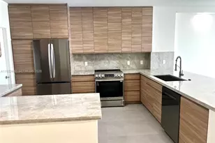 17050 N Bay Rd, Sunny Isles Beach, FL 33160 - Photo 10