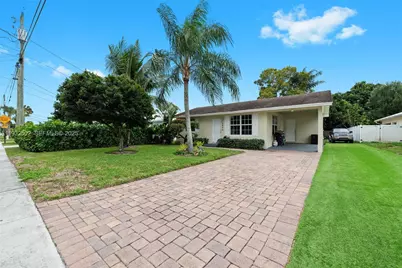 6894 3rd St, Jupiter, FL 33458 - Photo 2