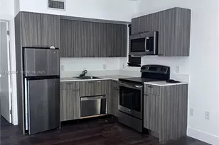 557 Michigan Ave, Miami Beach, FL 33139 - Photo 1