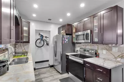 9402 NW 2nd Pl, Miami Shores, FL 33150 - Photo 8