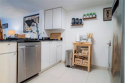 6801 Harding Ave #301, Miami Beach, FL 33141 - Photo 4