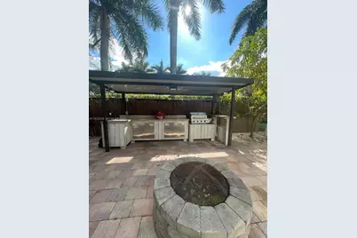 3134 NE 3rd Dr, Homestead, FL 33033 - Photo 10