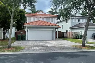 3134 NE 3rd Dr, Homestead, FL 33033 - Photo 2