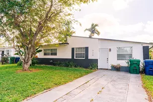 920 NW 84th St, Miami, FL 33150 - Photo 1