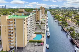 2020 NE 135th St, North Miami, FL 33181 - Photo 32