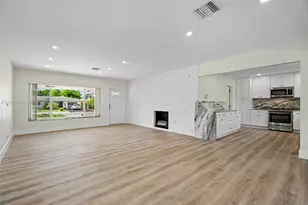 251 SE 7th St, Pompano Beach, FL 33060 - Photo 22