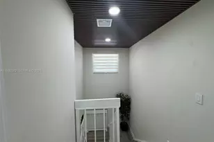 10109 NW 52nd Terrace, Doral, FL 33178 - Photo 36