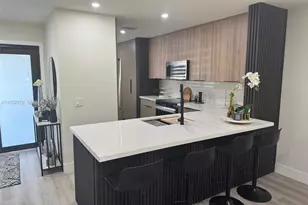 10109 NW 52nd Terrace, Doral, FL 33178 - Photo 4