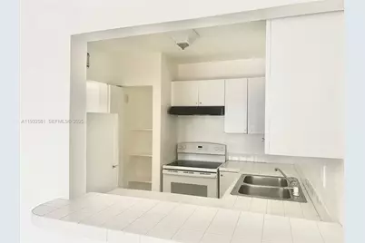 1305 W 46th St #121, Hialeah, FL 33012 - Photo 6