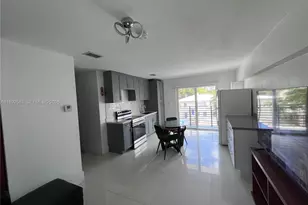 1033 Lenox Ave., Miami Beach, FL 33139 - Photo 2