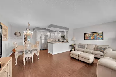2009 Oakridge A #2009, Deerfield Beach, FL 33442 - Photo 6