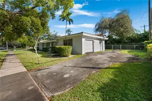 2601 Cordova St, Coral Gables, FL 33134 - Photo 4