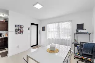 722 SW 8th St, Hallandale Beach, FL 33009 - Photo 14
