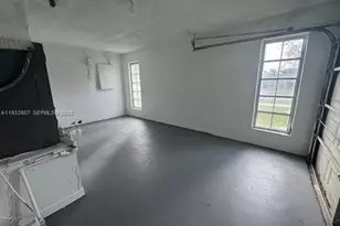 11331 NW 37th Pl, Sunrise, FL 33323 - Photo 18