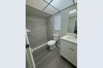 11331 NW 37th Pl, Sunrise, FL 33323 - Photo 14