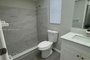 11331 NW 37th Pl, Sunrise, FL 33323 - Photo 14