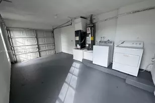 11331 NW 37th Pl, Sunrise, FL 33323 - Photo 20