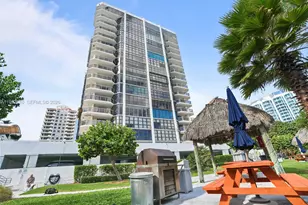 6423 Collins Ave, Miami Beach, FL 33141 - Photo 48