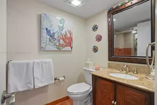6423 Collins Ave, Miami Beach, FL 33141 - Photo 22