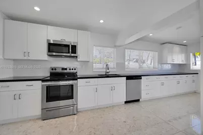 3551 NW 20th St, Miami, FL 33142 - Photo 12