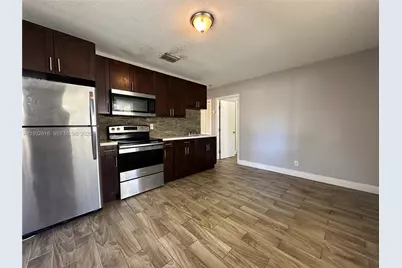 647 NW 3rd Ave #1, Fort Lauderdale, FL 33311 - Photo 4