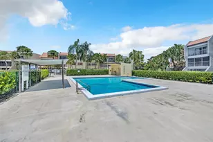 341 Lakeview Dr, Weston, FL 33326 - Photo 10