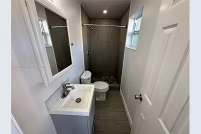 214 S 57th Ave, Hollywood, FL 33023 - Photo 10