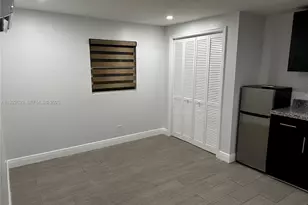 214 S 57th Ave, Hollywood, FL 33023 - Photo 6