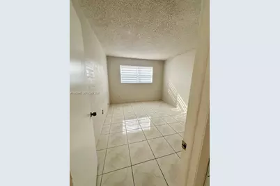 3640 NW 9th St #406, Miami, FL 33125 - Photo 4