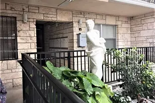 3640 NW 9th St, Miami, FL 33125 - Photo 8