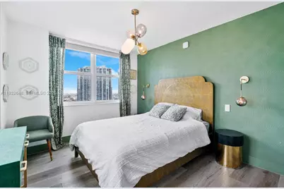 31 SE 5th St #2911, Miami, FL 33131 - Photo 18