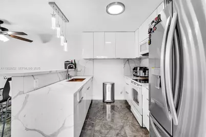 11903 SW 11th Ct, Davie, FL 33325 - Photo 8