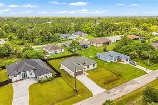 748 748 Chestnut St E, Lehigh Acres, FL 33974 - Photo 32