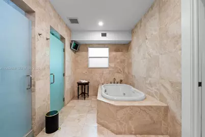 5055 N Bay Rd, Miami Beach, FL 33140 - Photo 18