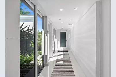 5055 N Bay Rd, Miami Beach, FL 33140 - Photo 12